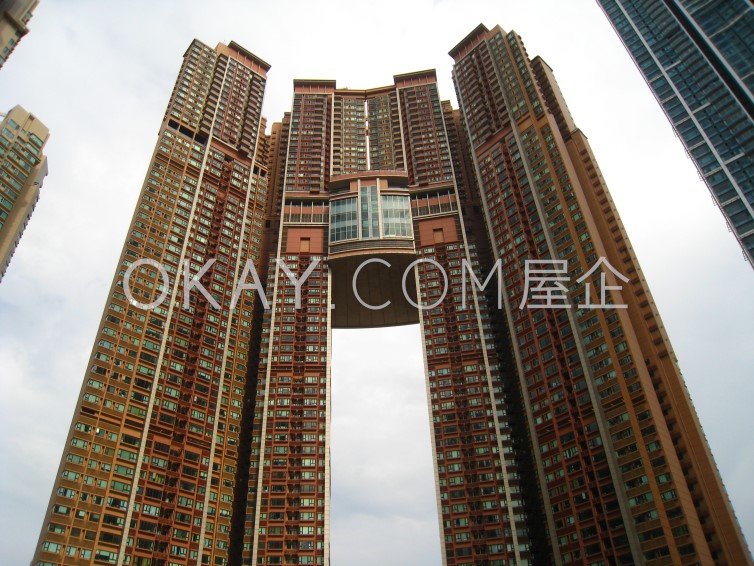 The Arch - Sky Tower (Tower 1) For Sale in Kowloon Station - #Ref 104 - Photo #6