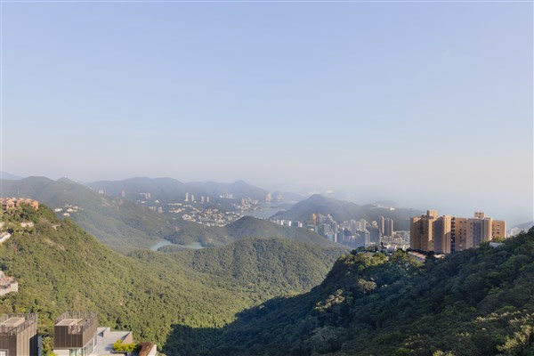 瑞燕大廈, 山頂