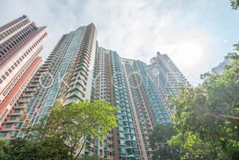 HK$60K 1,104SF Hillsborough Court-Block 4 For Rent