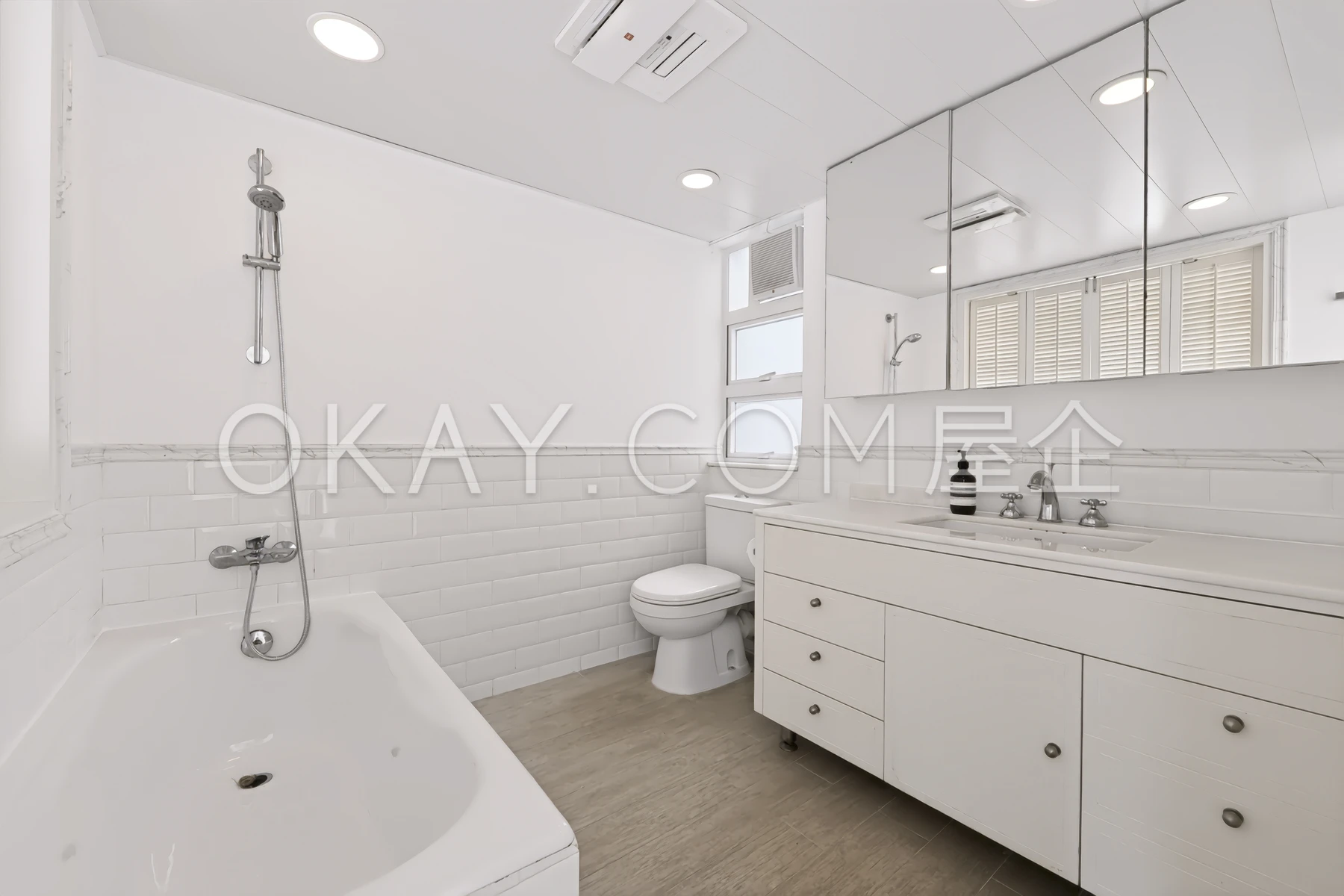 Master Ensuite