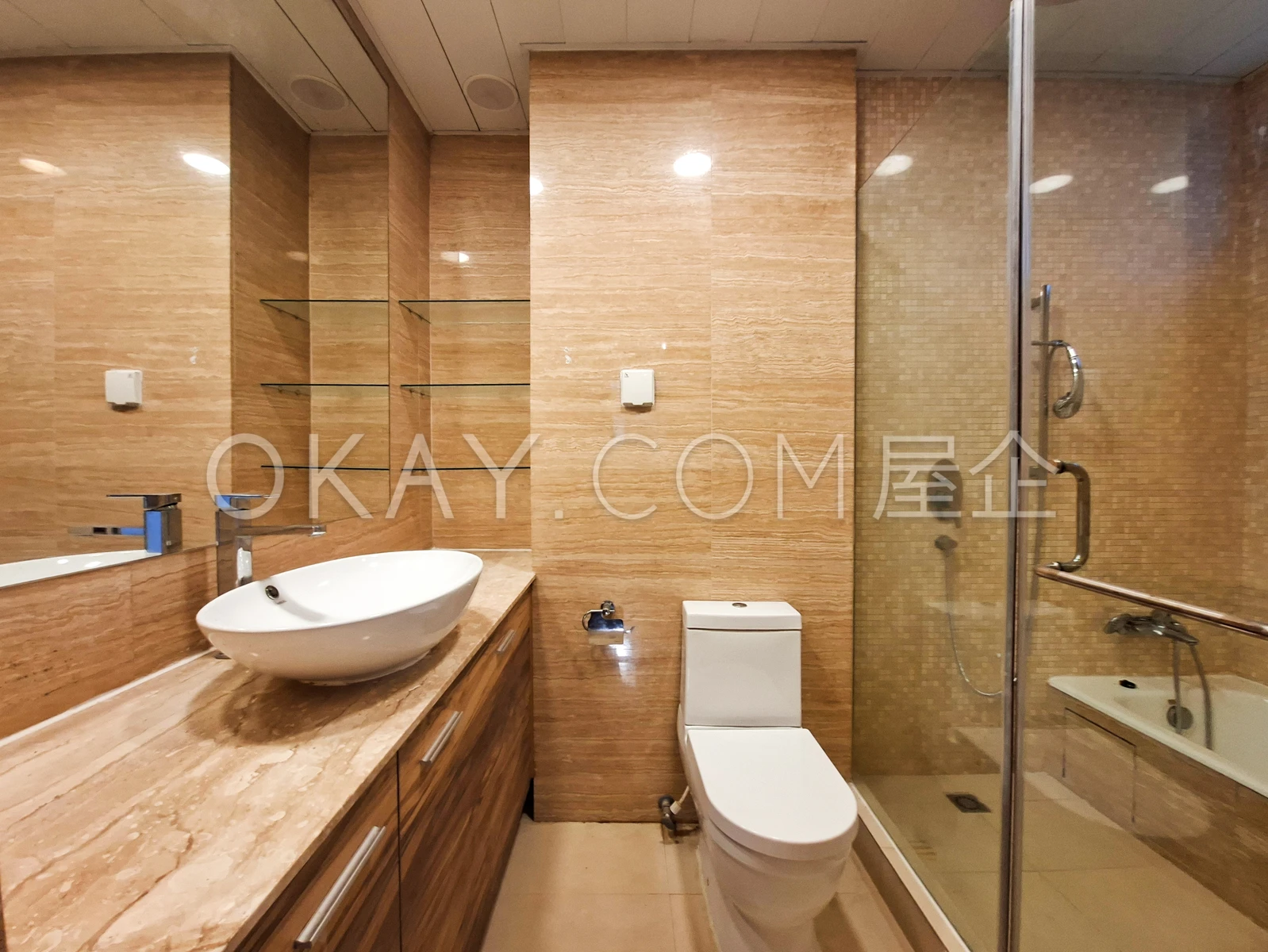 Master Ensuite