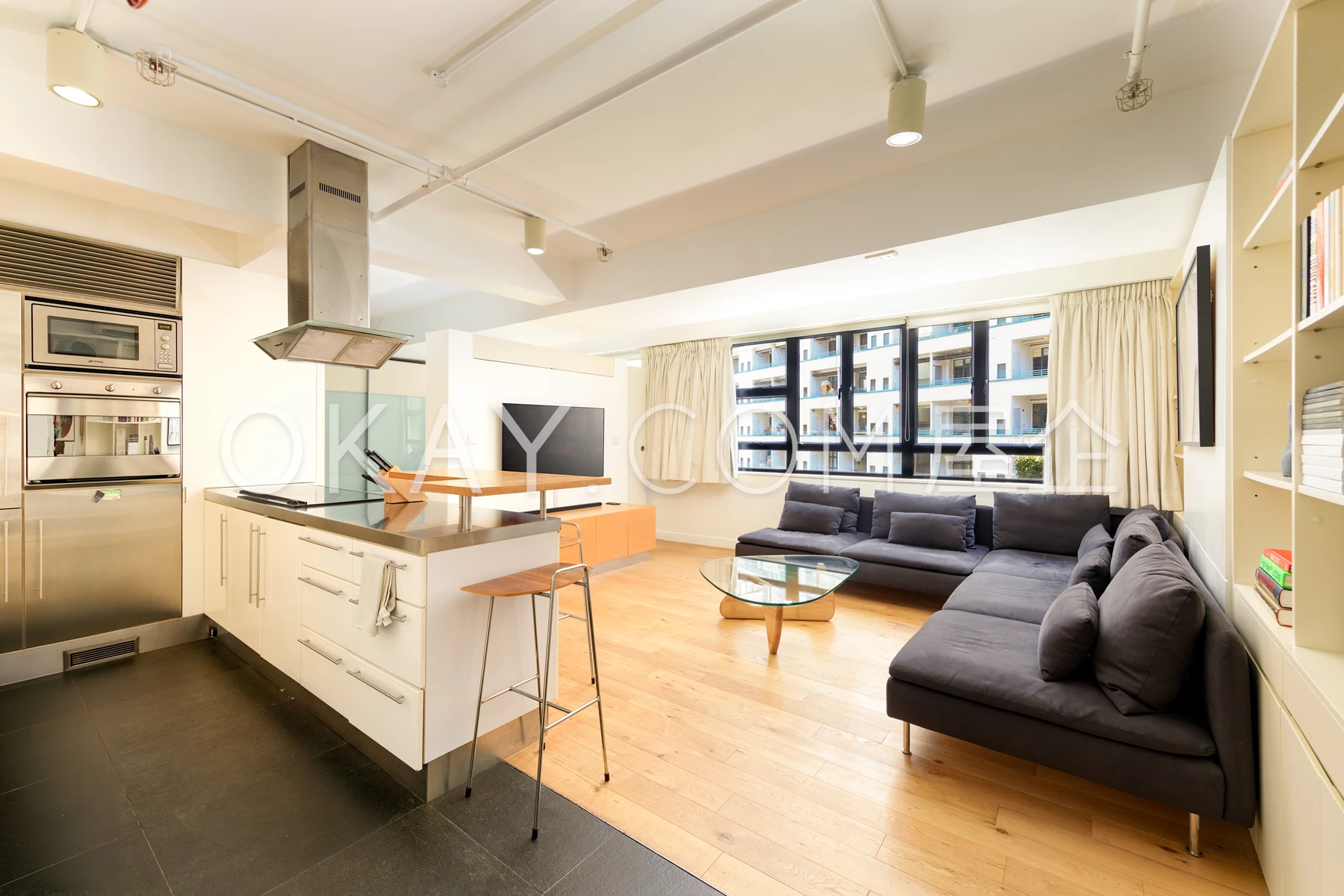 Living Room/ Open Plan Kitchen