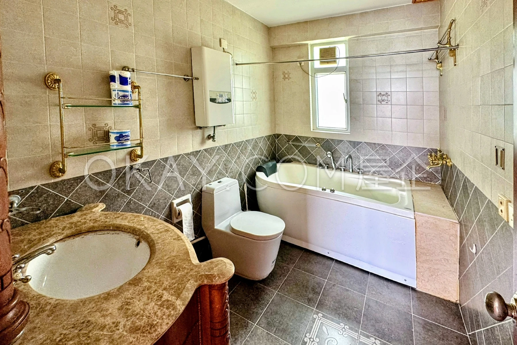 Master Ensuite