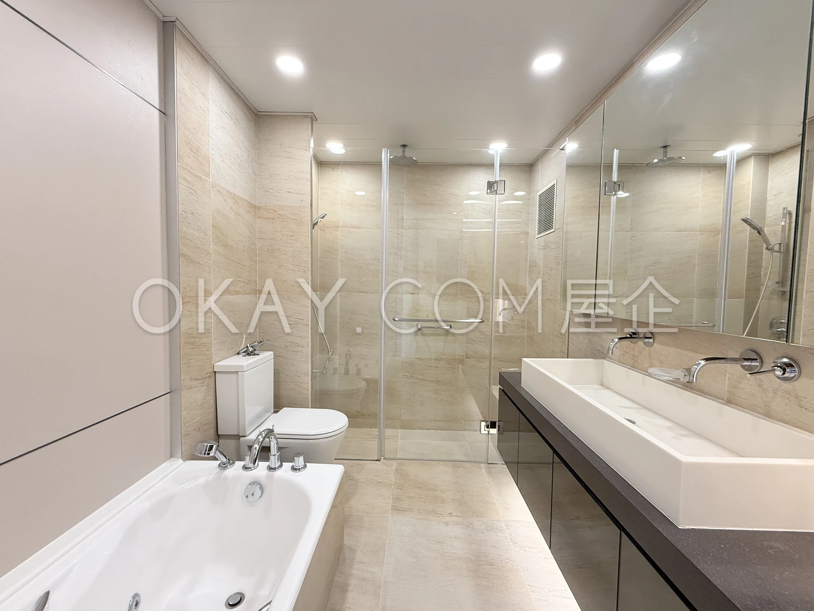Master Ensuite