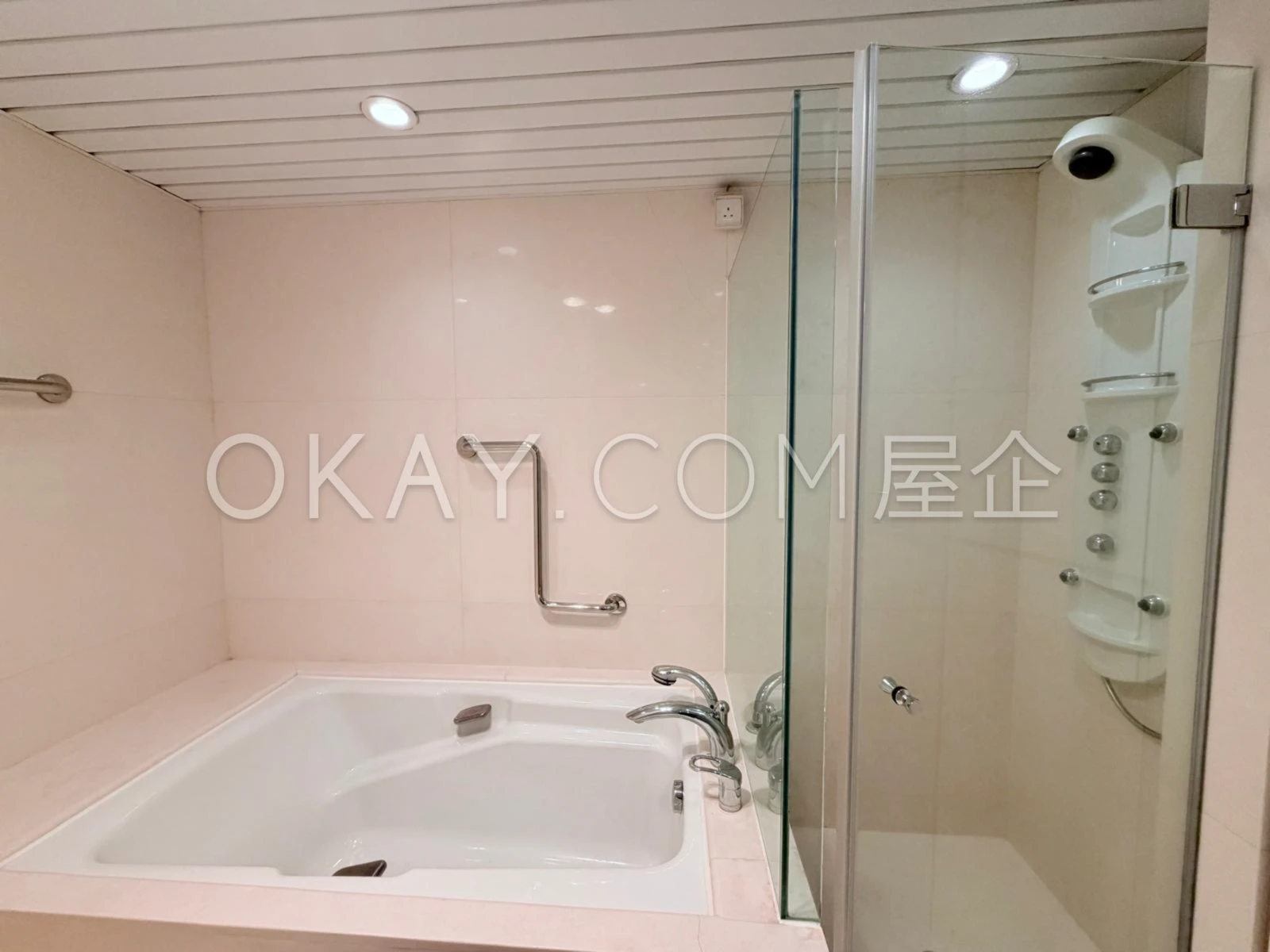 Master Ensuite