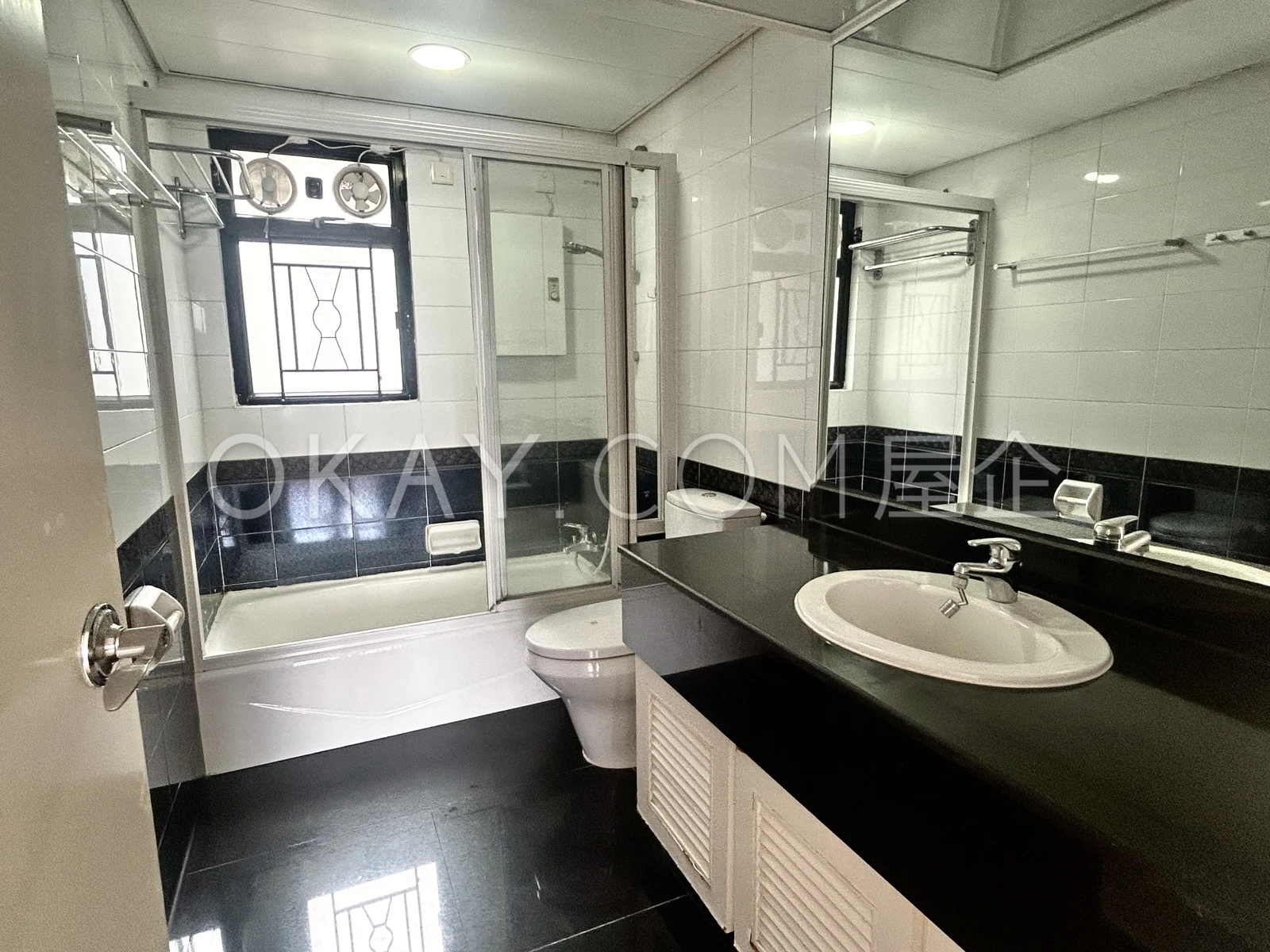 Master Ensuite