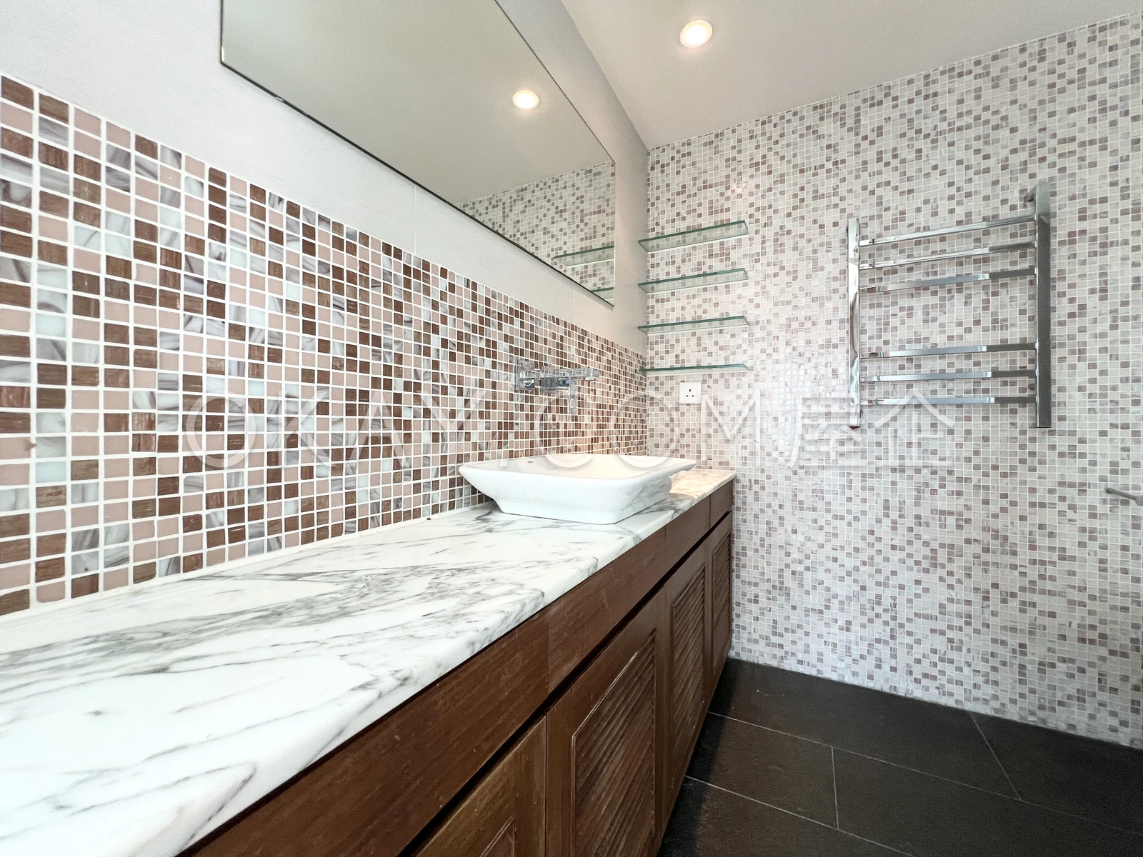 Master Ensuite