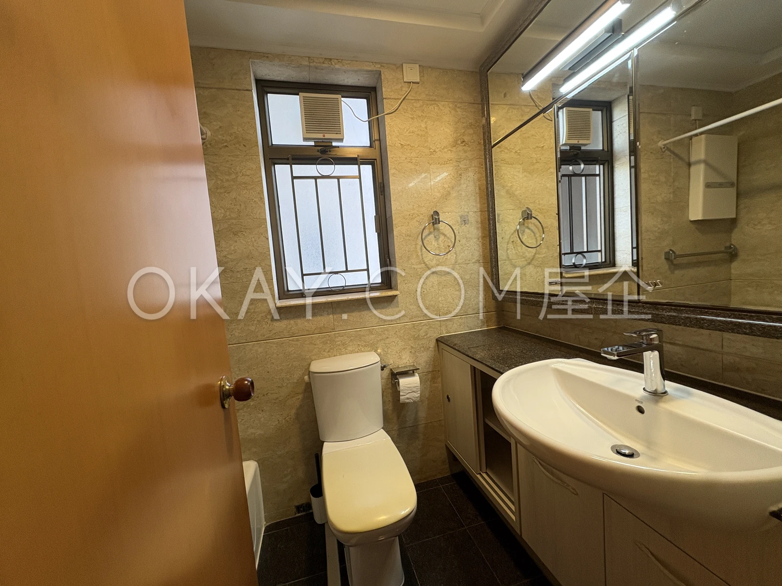 Master Ensuite