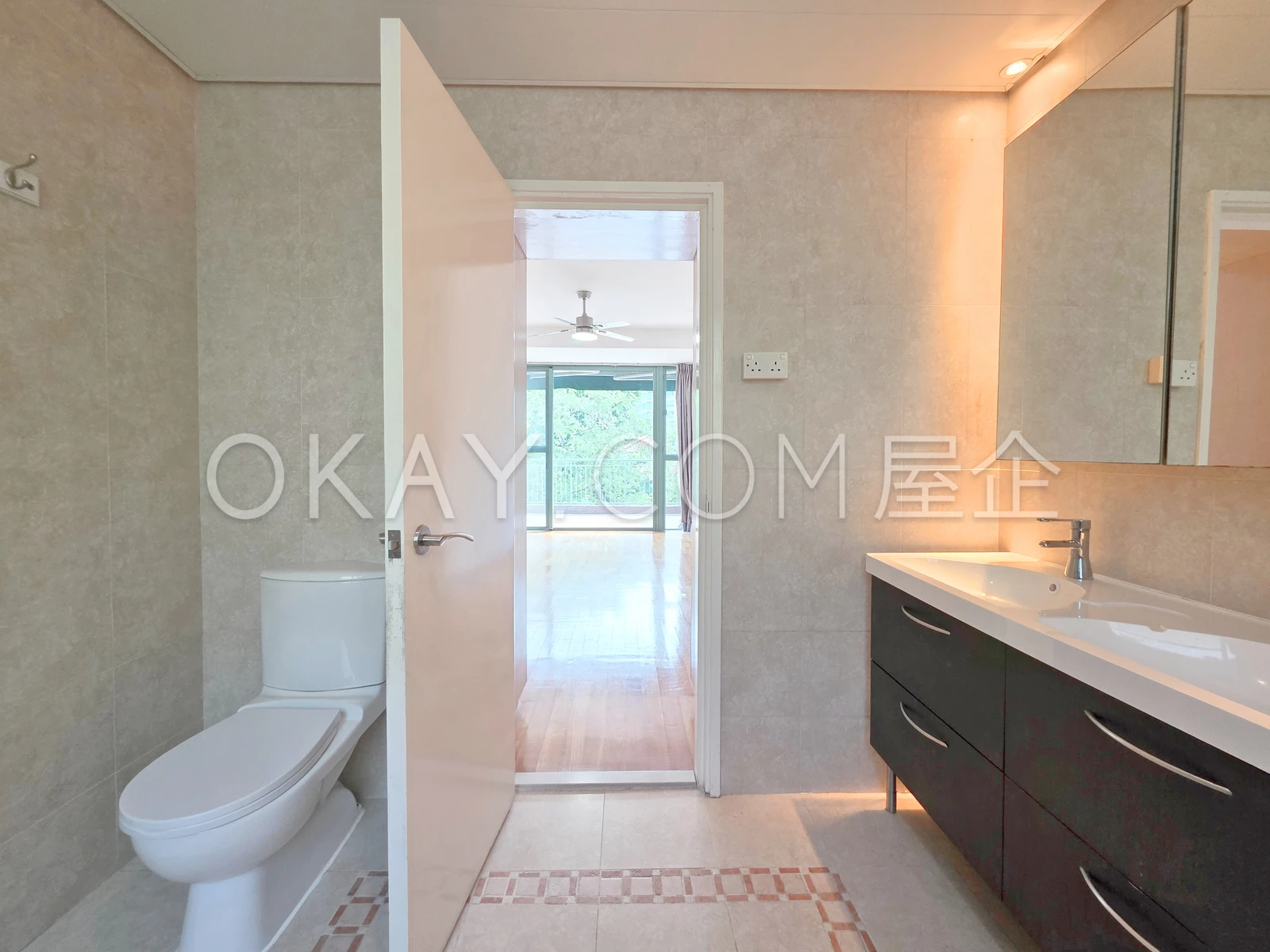 Master Ensuite