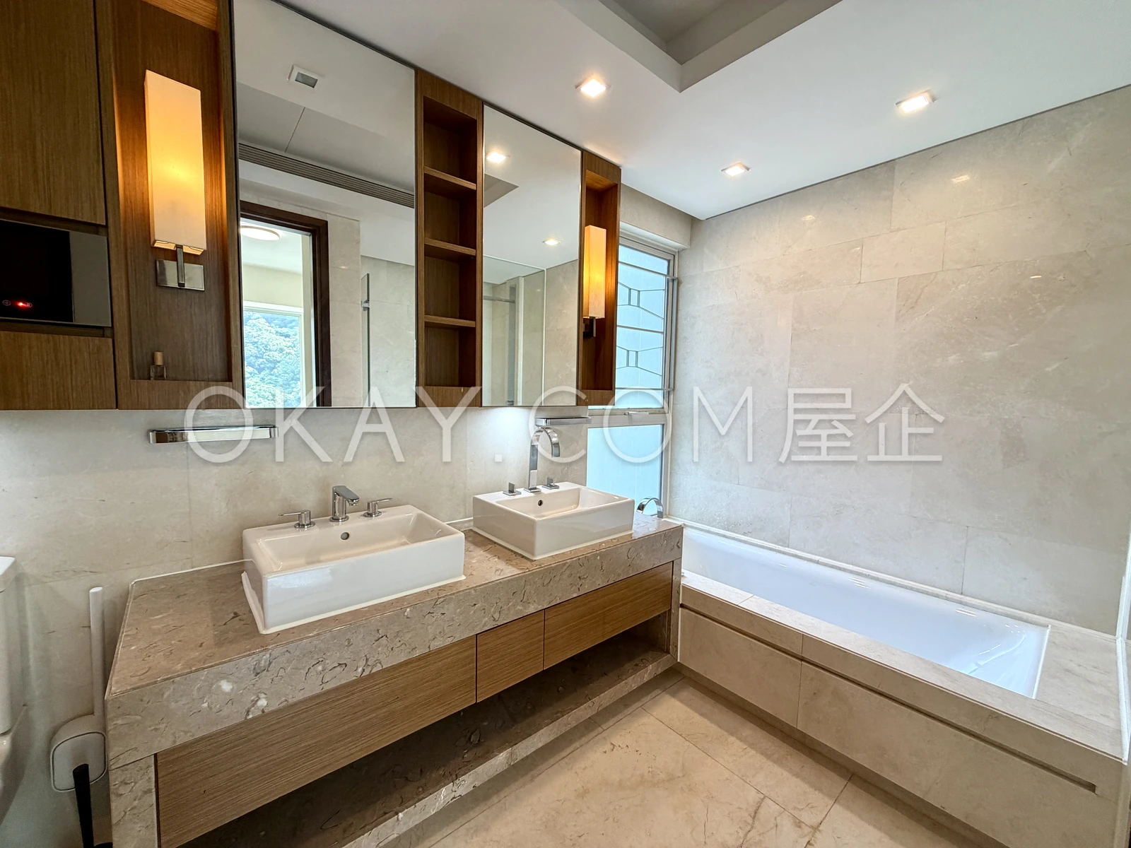 Master Ensuite