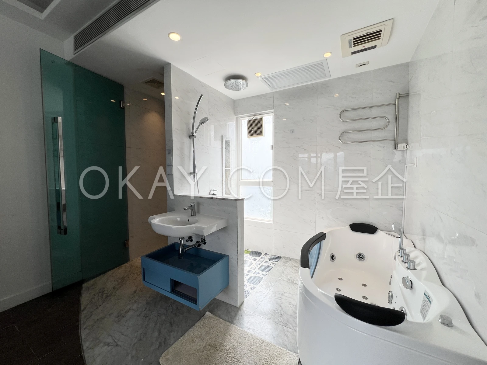 Master Ensuite