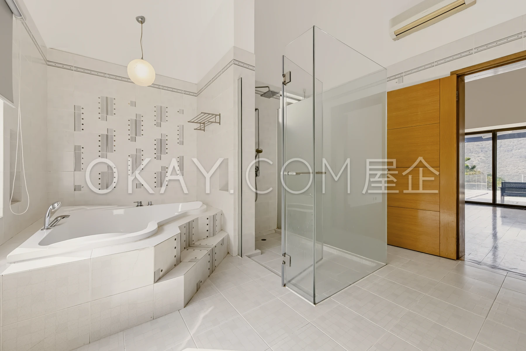 Master Ensuite