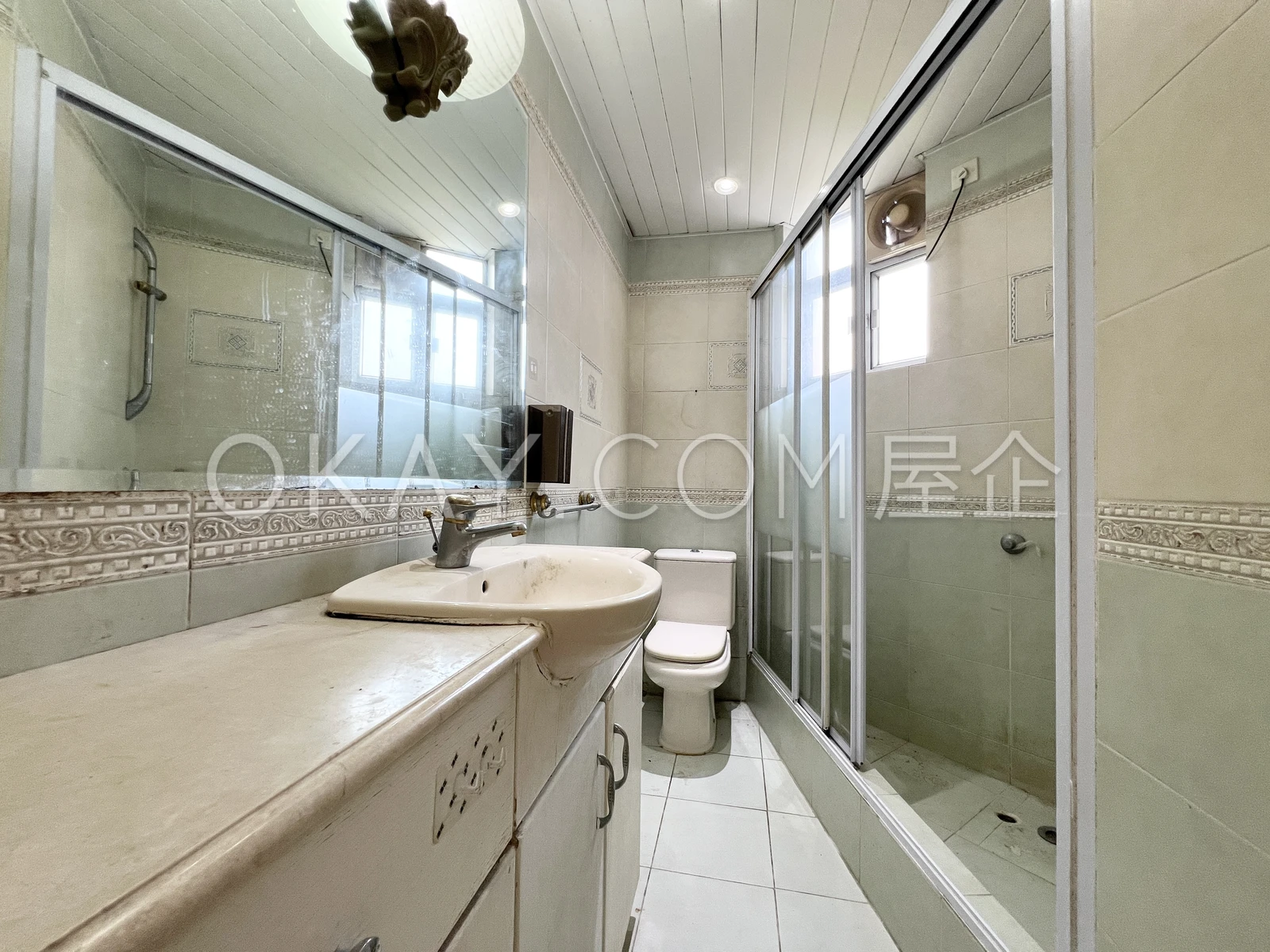 Master Ensuite