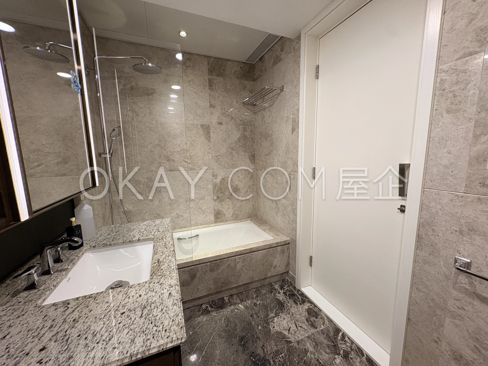 Master Ensuite