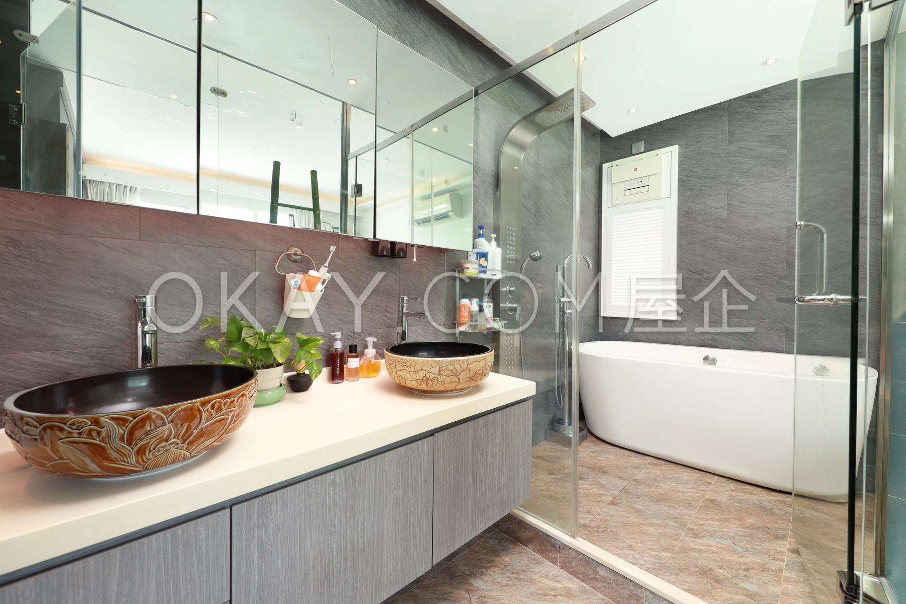 Master Ensuite