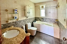 Master Ensuite