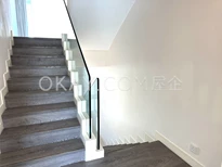 Glass balustrade stairs