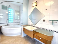 Master Ensuite