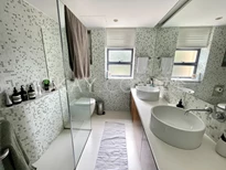 Master Ensuite