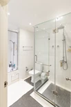 Master Ensuite 2