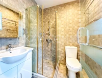 Master Ensuite